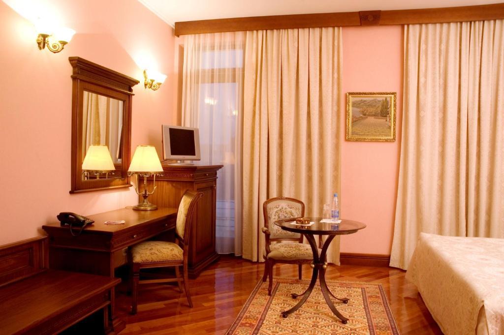 Hotel Optima Collection Dnipro Chambre photo