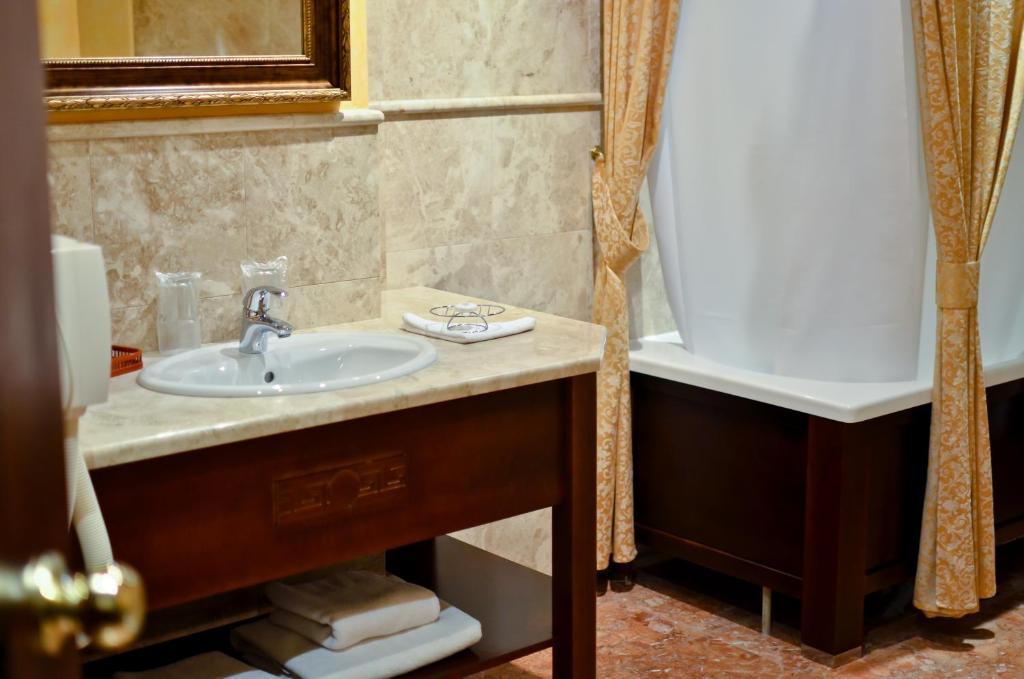 Hotel Optima Collection Dnipro Chambre photo